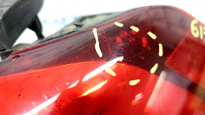 Light outer wing right VW Tiguan 18-usa, crack in glass, scratches, bump, debris inside