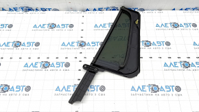 Door glass triangle rear right VW Tiguan 18 - broken guide