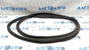 Mercedes GLS-class X166 13-19 trunk door seal worn