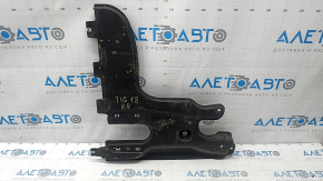 Rear right underbody protection VW Tiguan 18 - worn, pressed, torn