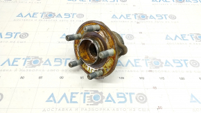 Hub rear left Lincoln MKZ 17-20 FWD, rusty