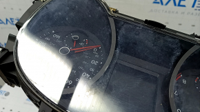 Instrument cluster VW Tiguan 18- SE 46k for polishing, broken housing, debris inside