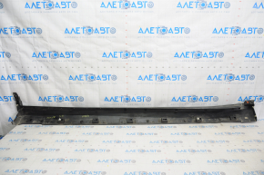 Left threshold Polestar 2 21- structure worn