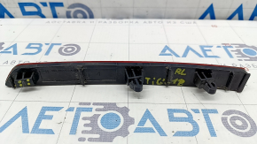 Reflector rear left inner VW Tiguan 18 - broken mount