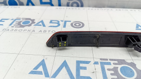 Reflector rear left inner VW Tiguan 18 - broken mount