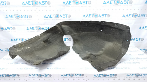 Front right fender liner Chrysler Pacifica 17 - fasteners torn
