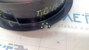 Front right door speaker VW Tiguan 18 - cracks in fasteners, broken fastener