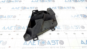 Radiator mounting bracket upper left Chrysler Pacifica 17- 3.6