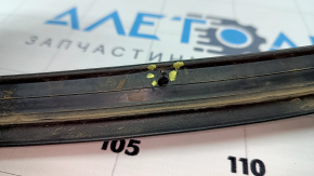 Door seal rear left Chrysler Pacifica 17- upper, torn
