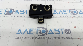Front right door computer VW Tiguan 18 - broken mount