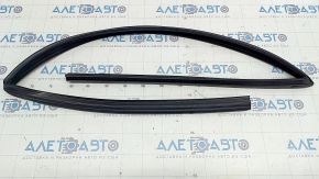 Front right door glass seal Chrysler Pacifica 17-