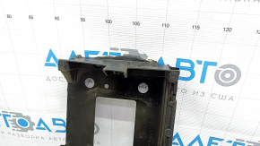 TV panel radiator Chrysler Pacifica 17- fragments broken off