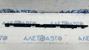 Rear left window molding mount Chrysler Pacifica 17 - mount broken