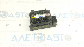 Air suspension valve block Mercedes GLS-class X166 13-19