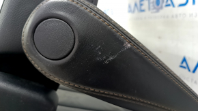 Rear row of seats 2nd row left Chrysler Pacifica 17-20 manual, leather black brown stitching, scratches on the back, tears in the leather, needs cleaning