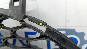 Lower grille of the front bumper central Chrysler Pacifica 17-20 under fog lights without radar, cracks, missing elements, broken fasteners