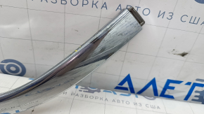 Molding lower grille front bumper central Chrysler Pacifica 17-20 chrome, scratches, sand, cracks in fastening, dent