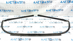 Jeep Cherokee KL 19-21 Hood Seal Tears
