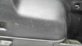 Right arch trim Jeep Cherokee KL 19 - black under electric cover, deep scratches, worn, broken fastening