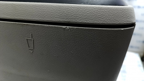 Central console with cup holders Chrysler Pacifica 19-20 gray, scratches, scuffs, for dry cleaning