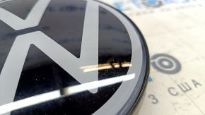 Grill emblem radiator grill Volkswagen ID.4 21-23 with backlight, sand