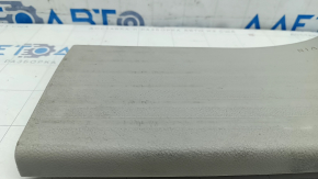 Door sill trim rear right Chrysler Pacifica 17- gray, scratches, abrasions, needs cleaning