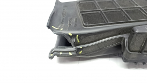Air intake Nissan Rogue 21-22 2.5 us built, fragment broken off