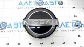 Nissan Rogue 23 Radar Grill Emblem, Poking