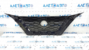 Radiator grill assembly Nissan Rogue 21-23 without camera US built, broken mount, scratches