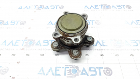 Rear right hub Nissan Rogue 21-23 FWD