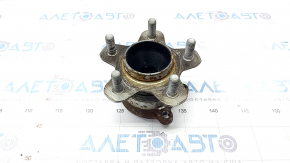 Rear right hub Nissan Rogue 21-23 FWD