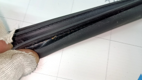 Door seal front left Nissan Rogue 21-23 US built worn