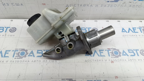 Master brake cylinder with reservoir Mercedes GLS-class X166 13-19 with cover