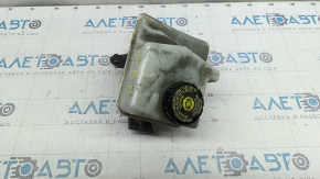 Master brake cylinder with reservoir Mercedes GLS-class X166 13-19 with cover