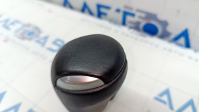 Mazda CX-5 17 gear knob - leather, scratches, abrasions