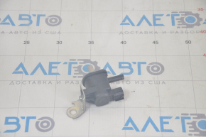 Fuel system vacuum valve Lexus GS350 06-11