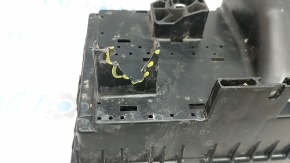 Jeep Cherokee KL 14-23 underhood fuse box housing broken mount