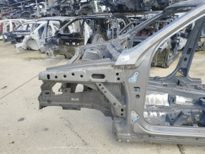 Front left quarter Mercedes GLS-class X166 13-19 silver, on the body