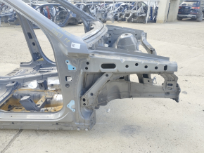 Front right quarter Mercedes GLS-class X166 13-19 silver, on the body