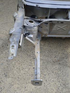 Quarter front right Jeep Cherokee KL 19-21 on the body, silver