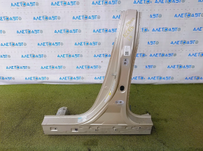 The central left body pillar of Honda Accord 18-22 is sawn off, pokes