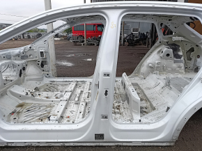 Body pillar central left Volkswagen ID.4 21-23 on the body