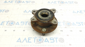 Front left hub Mazda CX-30 20-