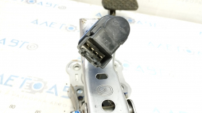 Brake pedal Mazda CX-30 20- under automatic transmission