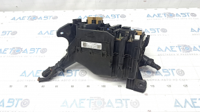 Underhood fuse box Kia Forte 20-21 under automatic transmission, halogen headlights