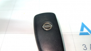 Nissan Rogue 14-20 3-button key, folding, scratches, peeling chrome