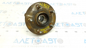 Front left hub Toyota Rav4 19 - rusty