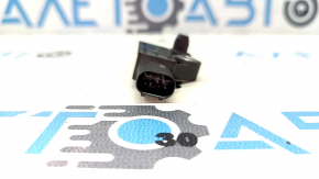 Tesla Model S 21- Vibration Sensor