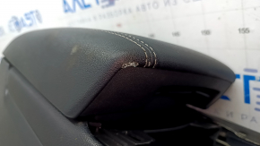 Central console with armrest Ford Edge 19 - black, scratches, needs cleaning, armrest is torn
