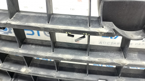 Radiator grill frame grill Audi Q7 16-19 broken fasteners